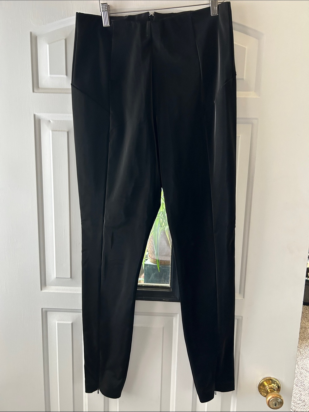 Guess Black Cropped Ponte Ankle Pants